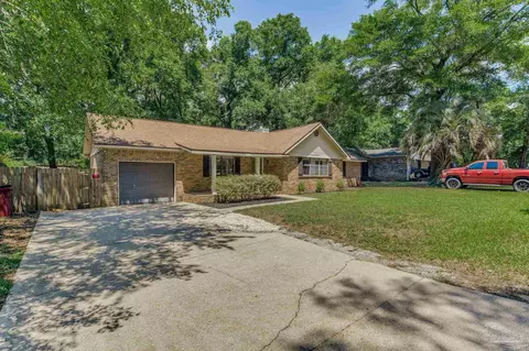 4252 Wellington Dr, Pace, FL 32571 photo 2