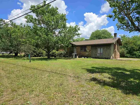 1824 Handy Rd, Cantonment, FL 32533