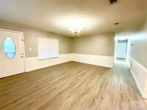 5772 Windover St, Milton, FL 32583 photo 9