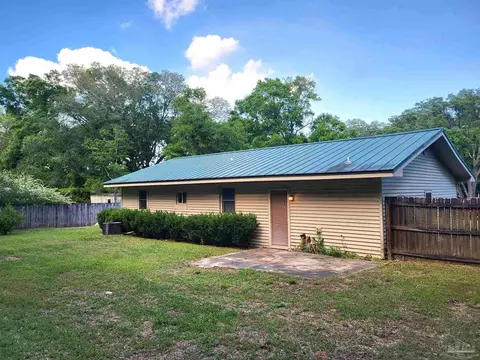 Exterior - 4533 Trice Rd, Pace, FL 32571 photo 5 of 7