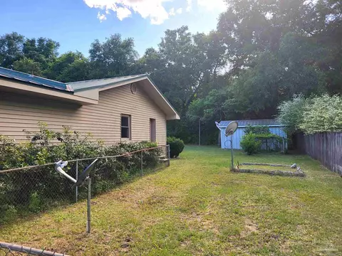 Exterior - 4533 Trice Rd, Pace, FL 32571 photo 4 of 7