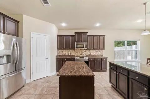 9141 Iron Gate Blvd, Milton, FL 32570 photo 13