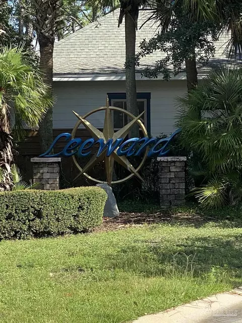 4937 Leeward Dr, Pensacola, FL 32507