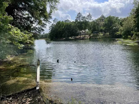 11359 Horizon Rd, Milton, FL 32583