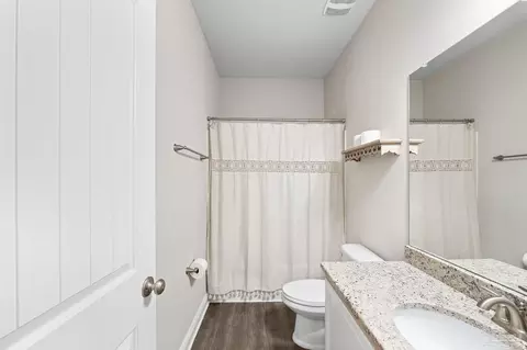Bath - 2690 Tulip Hill Rd, Pace, FL 32571 photo 2 of 3