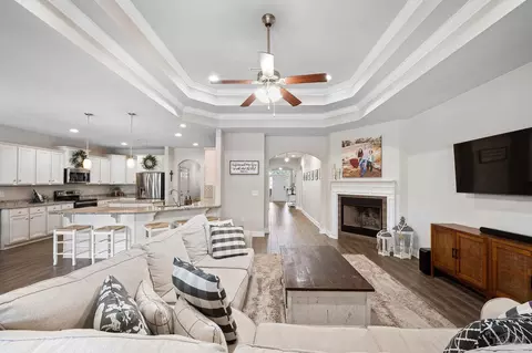 Entry Way - 2690 Tulip Hill Rd, Pace, FL 32571 photo 3 of 5