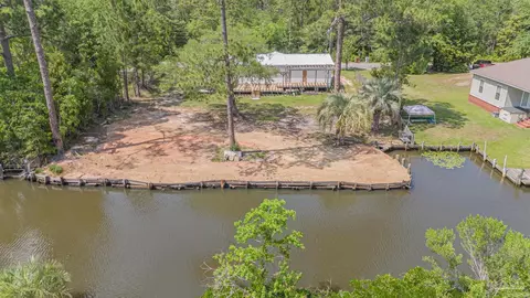 7387 Judge Mccall Dr, Milton, FL 32583