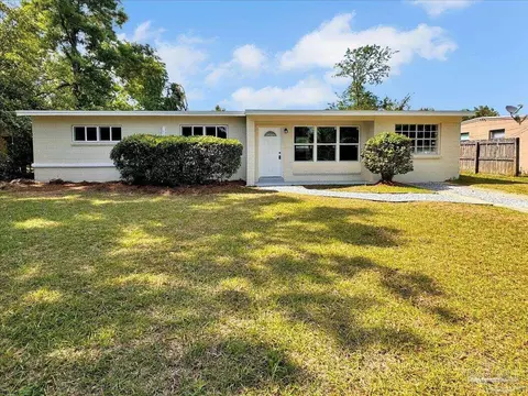 110 Aquamarine, Pensacola, FL 32505