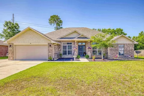 6102 Winchester Cir, Milton, FL 32570