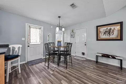 Entry Way - 664 Phelps Rd, Milton, FL 32570 photo 1 of 3