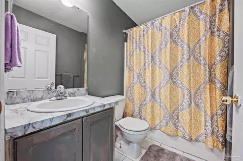 Bath - 664 Phelps Rd, Milton, FL 32570 photo 4 of 4