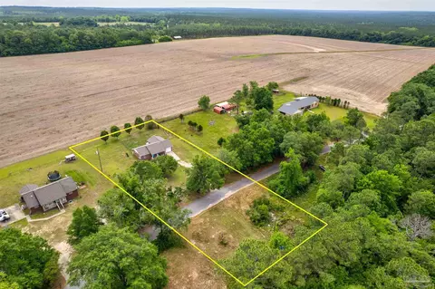 664 Phelps Rd, Milton, FL 32570