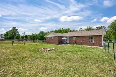 Exterior - 664 Phelps Rd, Milton, FL 32570 photo 7 of 12