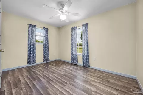 Bedroom - 664 Phelps Rd, Milton, FL 32570 photo 5 of 6