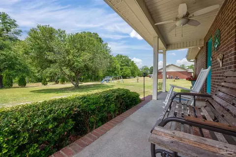 Exterior - 664 Phelps Rd, Milton, FL 32570 photo 6 of 12