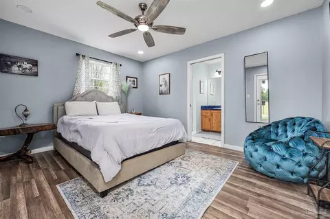 Bedroom - 664 Phelps Rd, Milton, FL 32570 photo 1 of 6