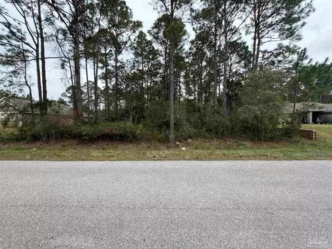 Bryant St, Navarre, FL 32566