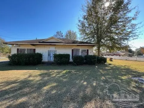 601 Hecker Rd, Century, FL 32535