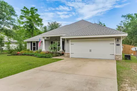 Exterior - 8736 Daryl Dr, Milton, FL 32583 photo 4 of 8
