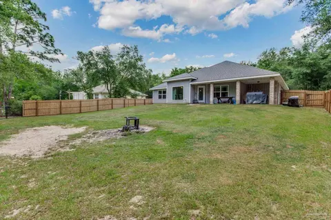 Exterior - 8736 Daryl Dr, Milton, FL 32583 photo 6 of 8