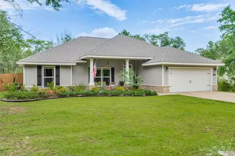 Exterior - 8736 Daryl Dr, Milton, FL 32583 photo 2 of 8