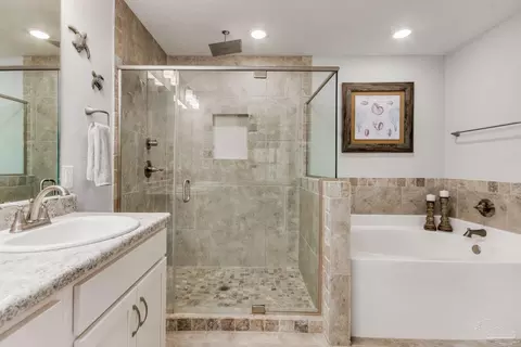 Bath - 8736 Daryl Dr, Milton, FL 32583 photo 2 of 2