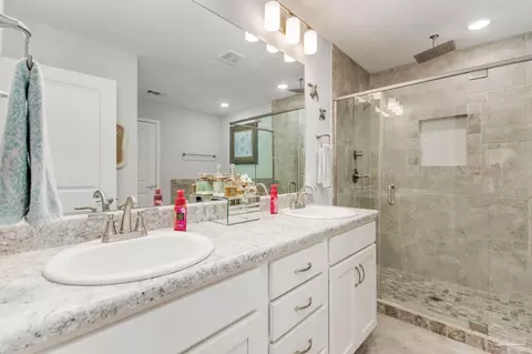 Bath - 8736 Daryl Dr, Milton, FL 32583 photo 1 of 2