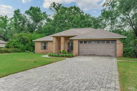 5858 Hogans Aly, Milton, FL 32570