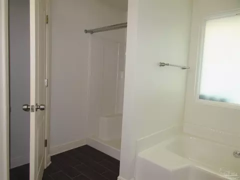 Bath - 5132 Seneca Trl, Milton, FL 32583 photo 4 of 7