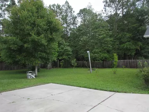 Exterior - 5132 Seneca Trl, Milton, FL 32583 photo 7 of 10