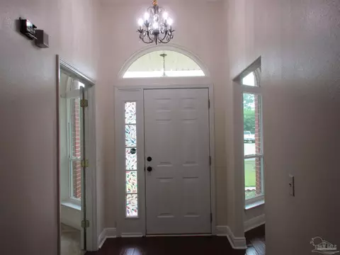 Entry Way - 5132 Seneca Trl, Milton, FL 32583 photo 1 of 3