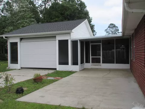 Exterior - 5132 Seneca Trl, Milton, FL 32583 photo 2 of 10
