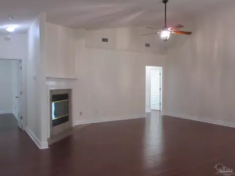Living - 5132 Seneca Trl, Milton, FL 32583 photo 10 of 10