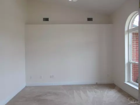Living - 5132 Seneca Trl, Milton, FL 32583 photo 1 of 10