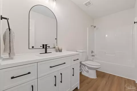 Bath - 3855 Nowling Rd, Jay, FL 32565 photo 4 of 4