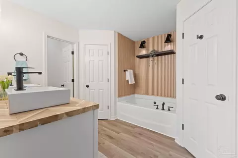 Bath - 3855 Nowling Rd, Jay, FL 32565 photo 1 of 4