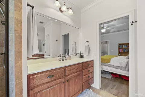 Bath - 4225 Byrnwyck Pl, Pace, FL 32571 photo 3 of 4