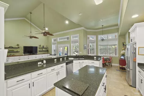 Kitchen - 4225 Byrnwyck Pl, Pace, FL 32571 photo 5 of 8