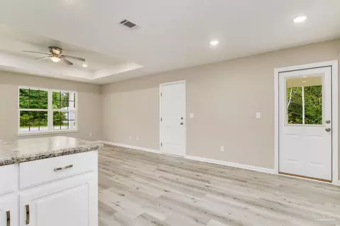 3240 Electra Dr, Milton, FL 32583 photo 9
