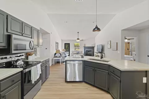 704 W Britain Dr, Cantonment, FL 32533 photo 5