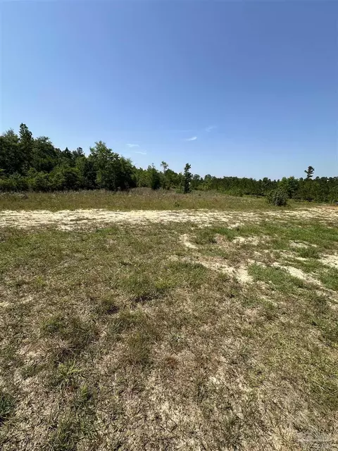 3524 Aubrey Ln, Pace, FL 32571 photo 2