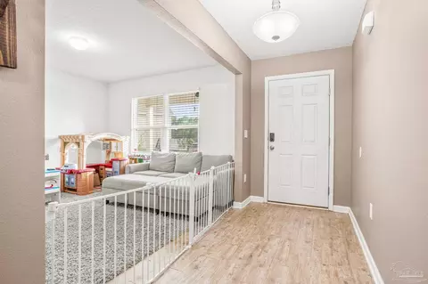 5894 Old Plantation Ct, Milton, FL 32570 photo 3