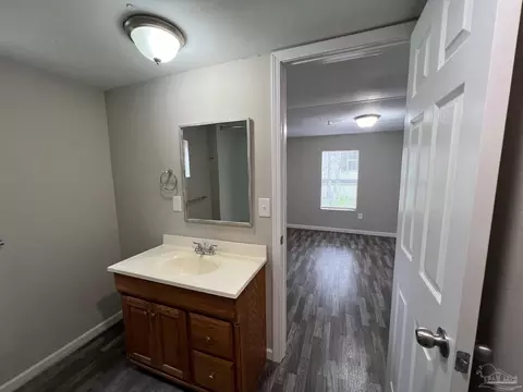 902 Brookhills Dr, Cantonment, FL 32533 photo 8