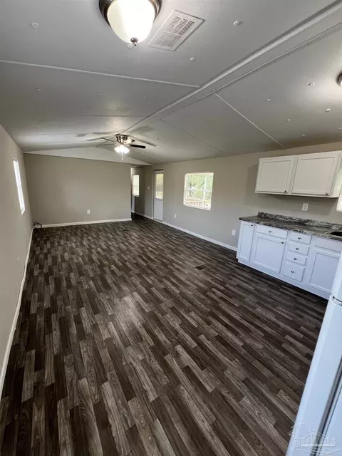 902 Brookhills Dr, Cantonment, FL 32533 photo 5