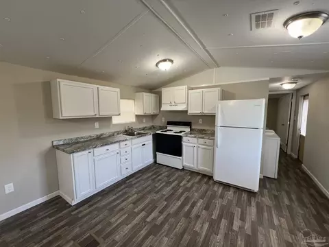 902 Brookhills Dr, Cantonment, FL 32533 photo 1