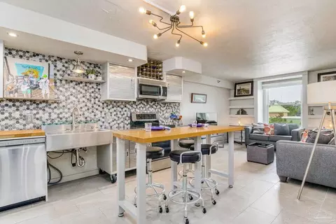 224 E Garden St #332, Pensacola, FL 32502