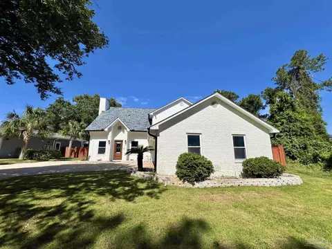 1605 Mauna Kea Ct, Gulf Breeze, FL 32563