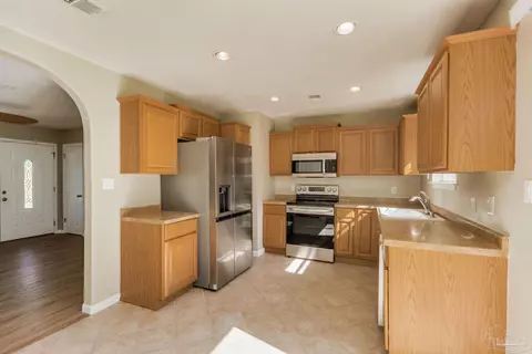2814 King St, Pensacola, FL 32526