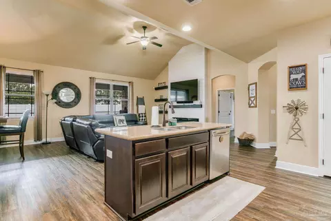 1675 Brightleaf Cir, Cantonment, FL 32533 photo 14