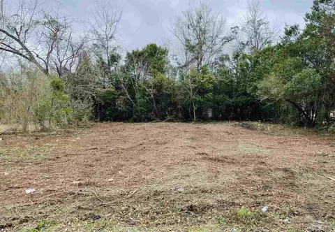 6821 Jefferson Ave, Century, FL 32535